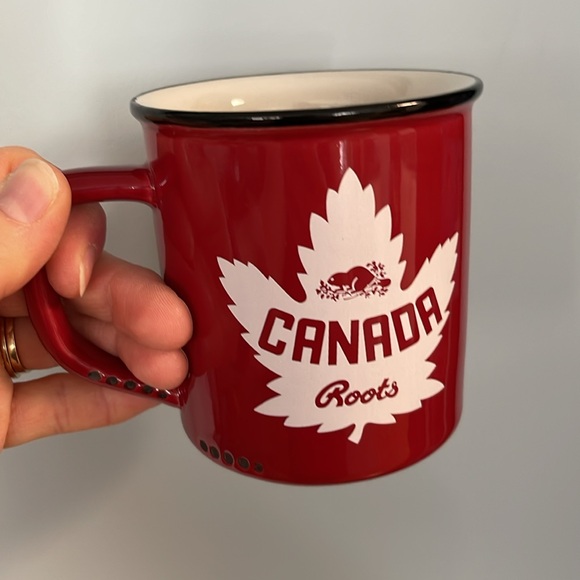 Roots Canada Red ceramic Cup - Picture 5 of 6
